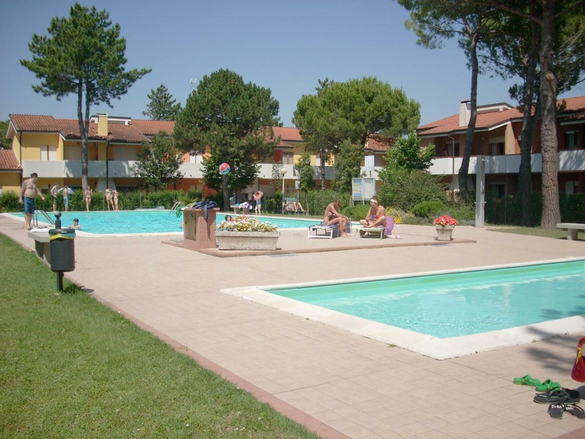Villaggio Nautilus Бибионе Екстериор снимка